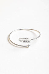 Minimalistisches Federarmband - Silber- für alle Farbtyen mit kühlen Anteilen