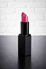LOLA MAKE-UP FEUCHTIGKEITSSPENDENDER INTENSIVER FARBLIPPENSTIFT: PINK MARTINI