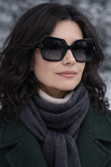 Sonnenbrille in schwarz - VERSCHIEDENE FARBTYPEN