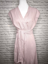 Leinen- Midikleid mit Bindegürtel- Altrosa