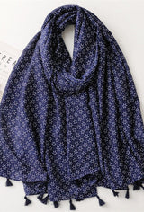 Schal Dunkelblau gemustert mit Quasten