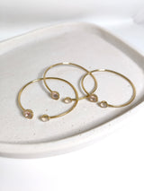 Feiner Armreif mit runden Steinen- Nude- HELLER FRÜHLING SOMMER