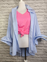 T-SHIRT mit V- Ausschnitt- Azalea