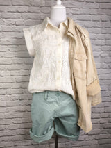 Hochwertige Stickerei- Bluse- Beige
