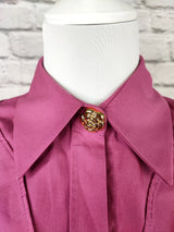 Bluse mit Cape- Schultern und besonderen Details- Himbeerpink