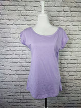 T-SHIRT MIT WEITEM AUSSCHNITT- LAVENDEL