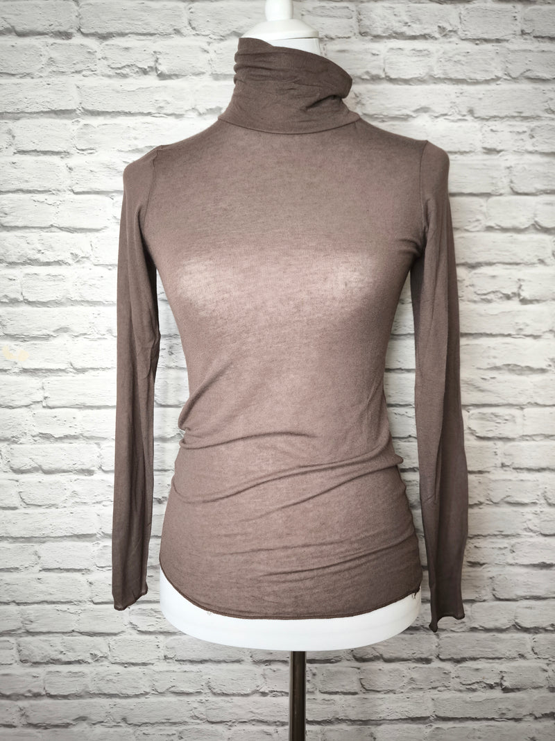 Leichtes Rollkragenoberteil aus Cashmere- Schokolade