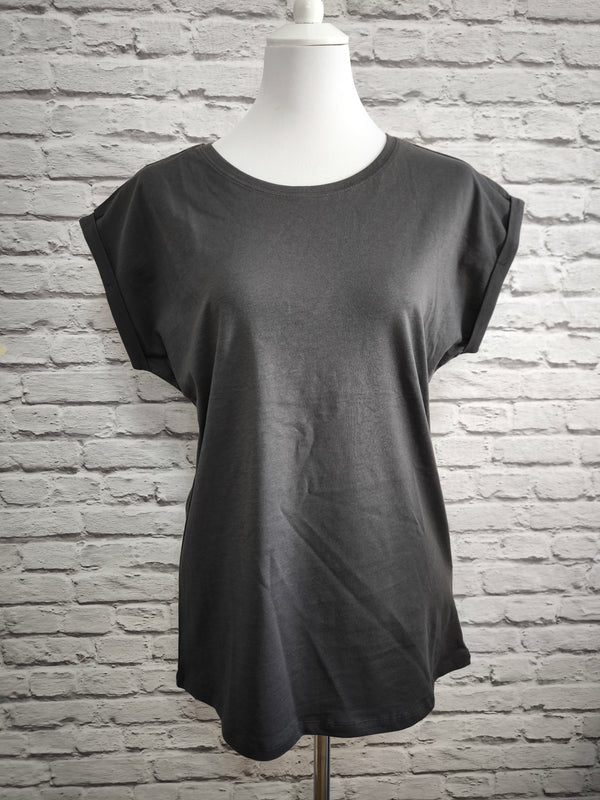 T- Shirt Extended Shoulder- Magnet