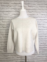 Feinstrick- Pullover mit Rundhalsausschnitt und Mittelnaht- Isabellfarbe-  DUNKLER FRÜHLING SOMMER