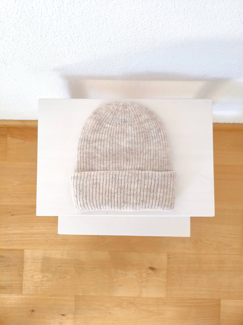 COZY RIPPED BEANIE- DUNKLER FRÜHLING SOMMER