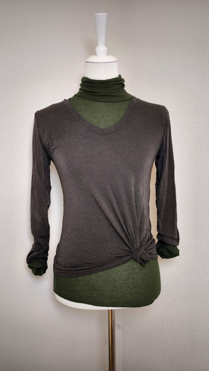 Langarmshirt aus Kaschmir mit V-Ausschnitt- 4 JAHRESZEITEN