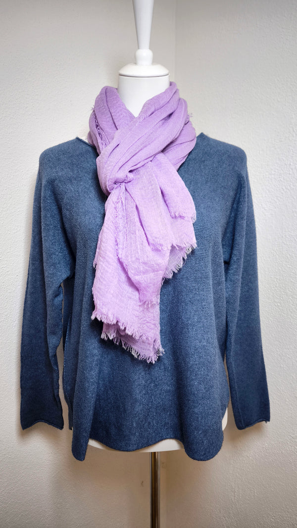 Weicher V- Pullover aus Viskose mit Rundsaum- DUNKLER SOMMER