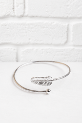 Minimalistisches Federarmband - Silber- für alle Farbtyen mit kühlen Anteilen