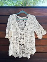 Boho-Häkel-Cardigan- Elfenbein- Verdant Winter & 360°