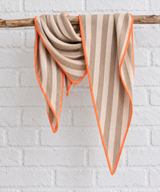 Dreieckstuch Jaquard mit Kaschmir- DELIGHT SPRING