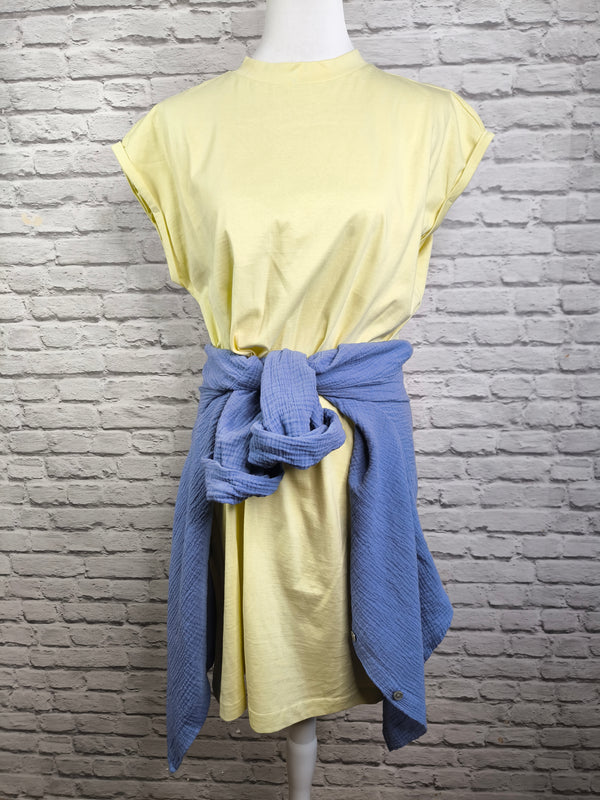T- SHIRTKLEID MIT TURTLE NECK- Gelb