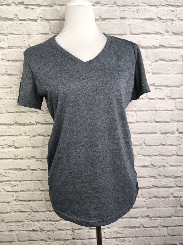T-SHIRT mit V- Ausschnitt- Graumeliert