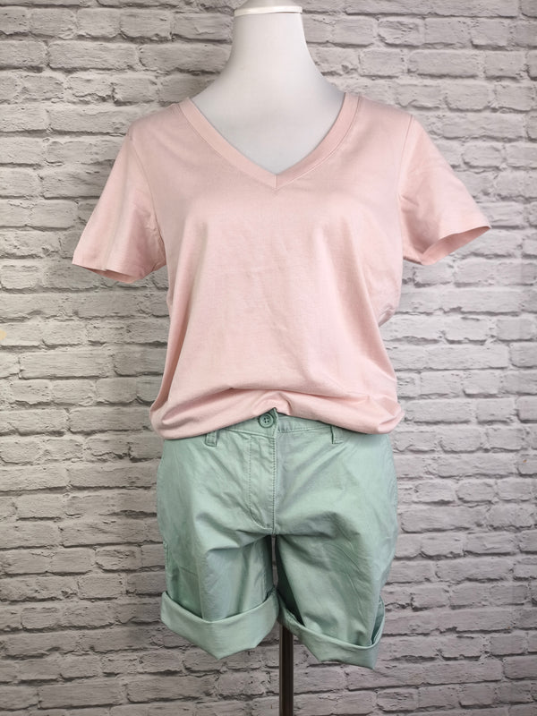 T-SHIRT mit V- Ausschnitt- Rosa