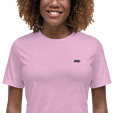 Lockeres Damen-T-Shirt mit kleinem "saw." Logo